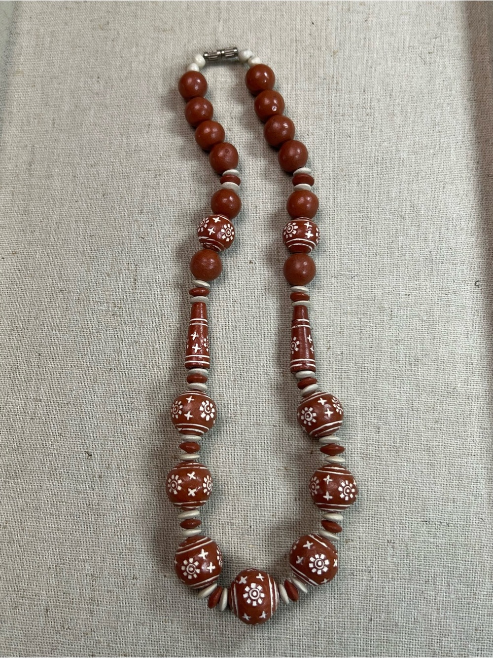 Vintage Terracotta Colored Floral Bead Necklace - Picture 9 of 11